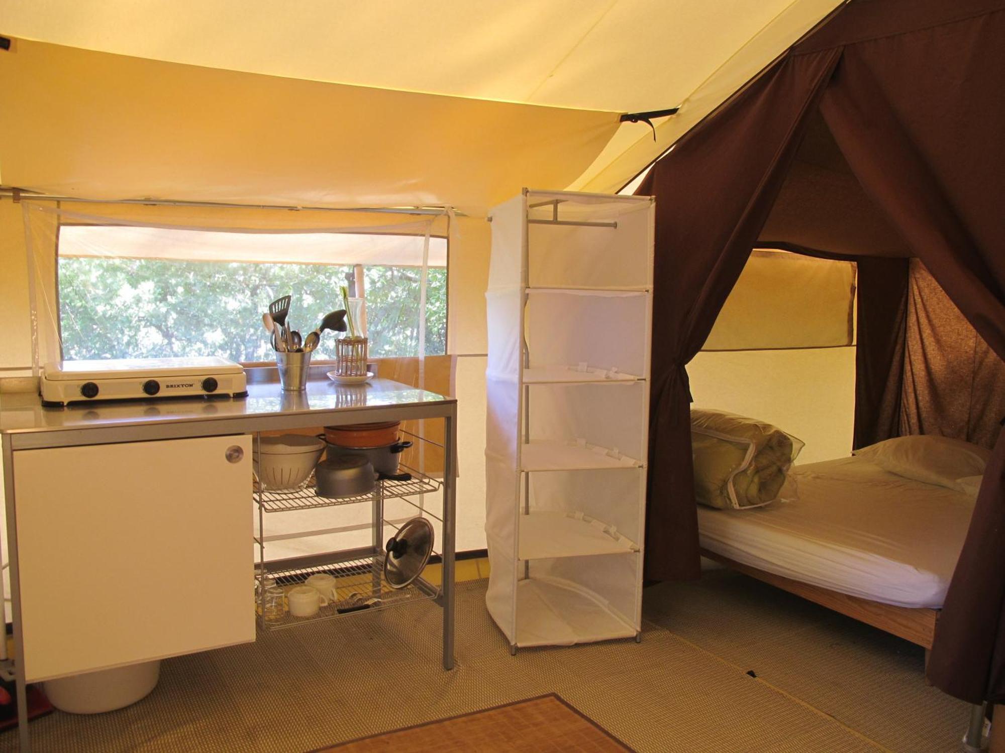 Camping La Grangeonne إسبارون دي فيردون الغرفة الصورة